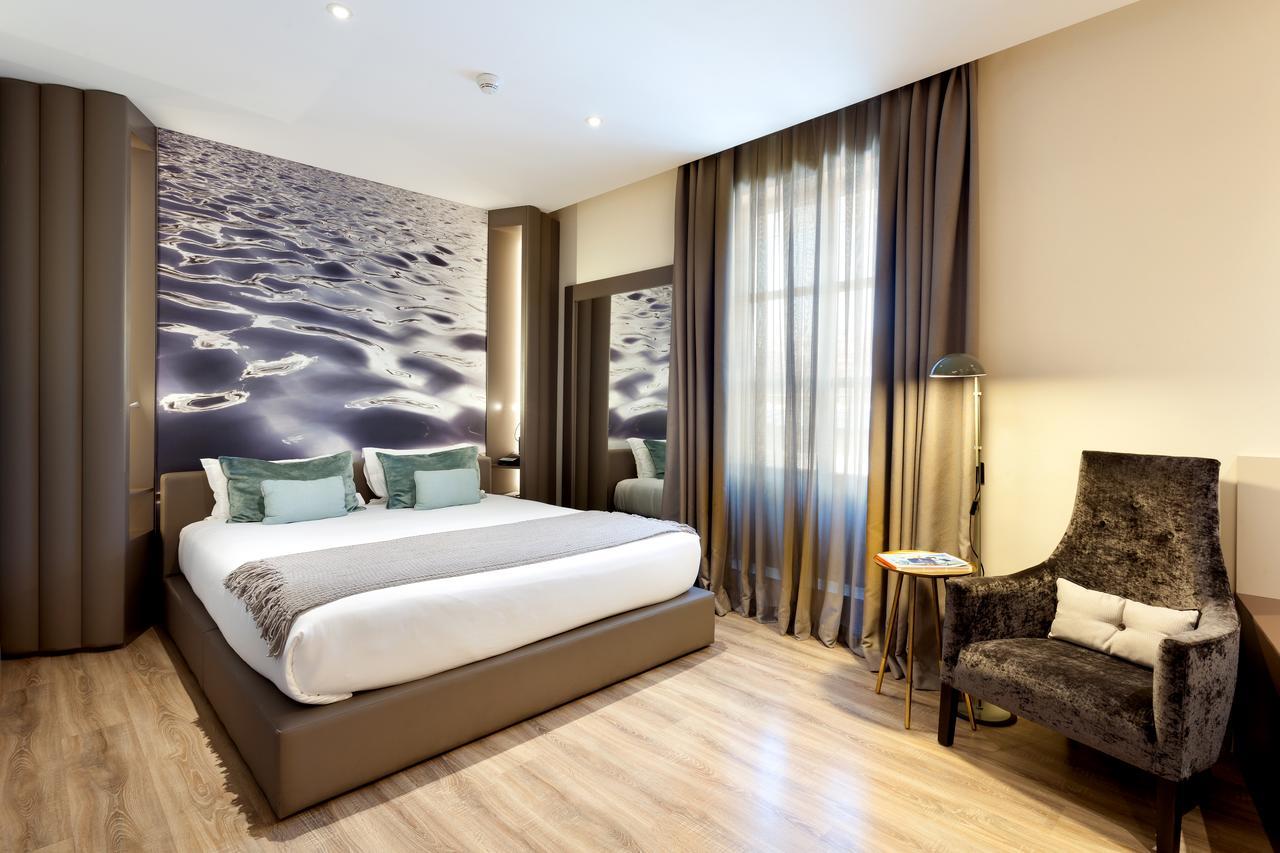 Hotel Condes De Барселона Екстериор снимка
