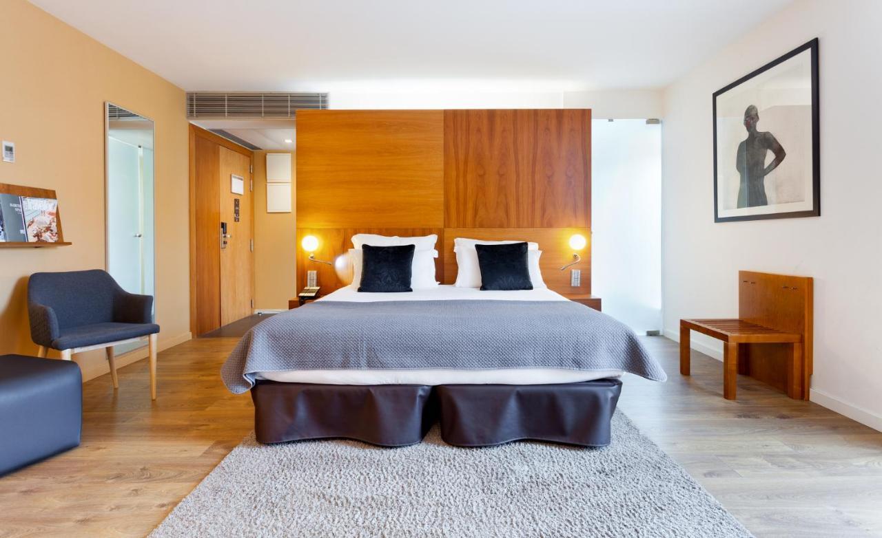 Hotel Condes De Барселона Екстериор снимка